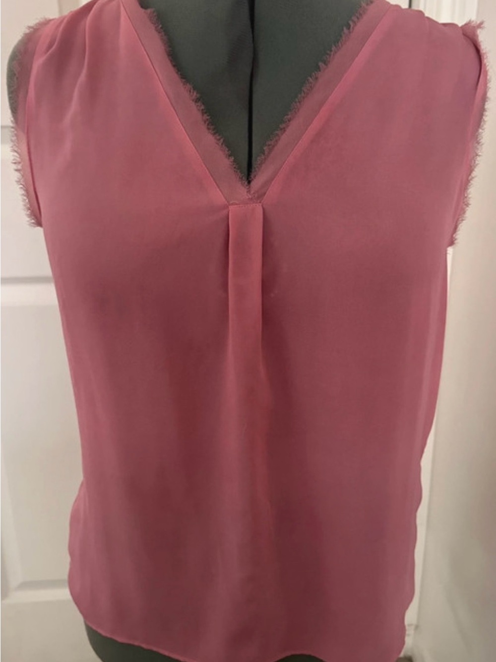 Banana Republic Dusty Rose V-Neck Sleeveless Camisole
